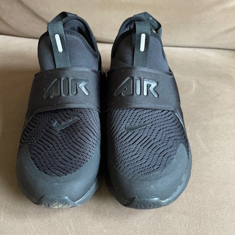 *** Sold *** Nike 5.5 Y